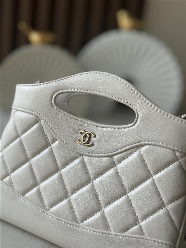 2026131221458716 570